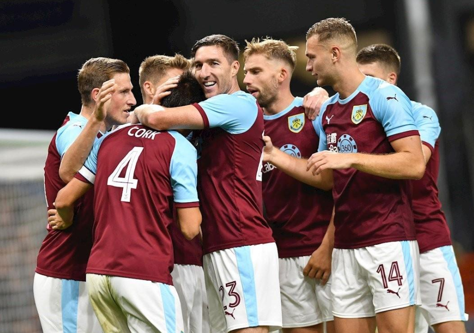 凯泽斯劳滕主场逆袭不来梅,提前锁定保级席位 凯泽斯劳滕主场逆袭不来梅,提前锁定保级席位