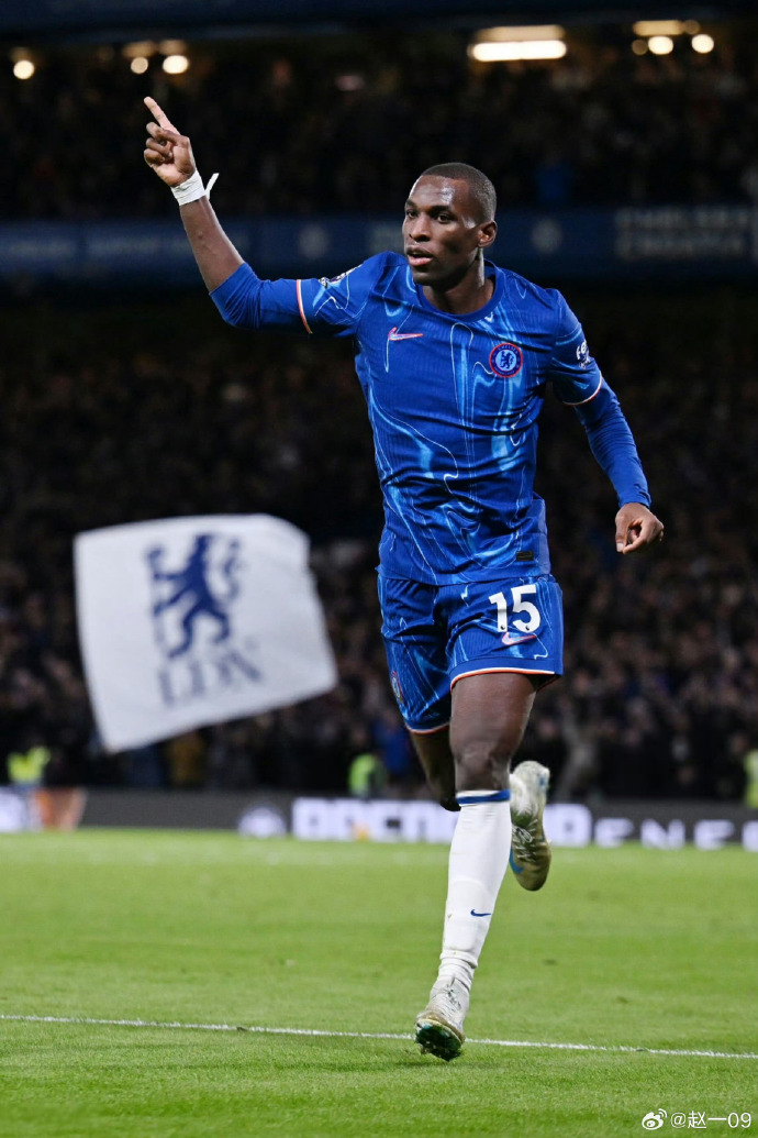 切尔西2-1逆转沃特福德,赢得关键胜利 切尔西2-1逆转沃特福德,赢得关键胜利