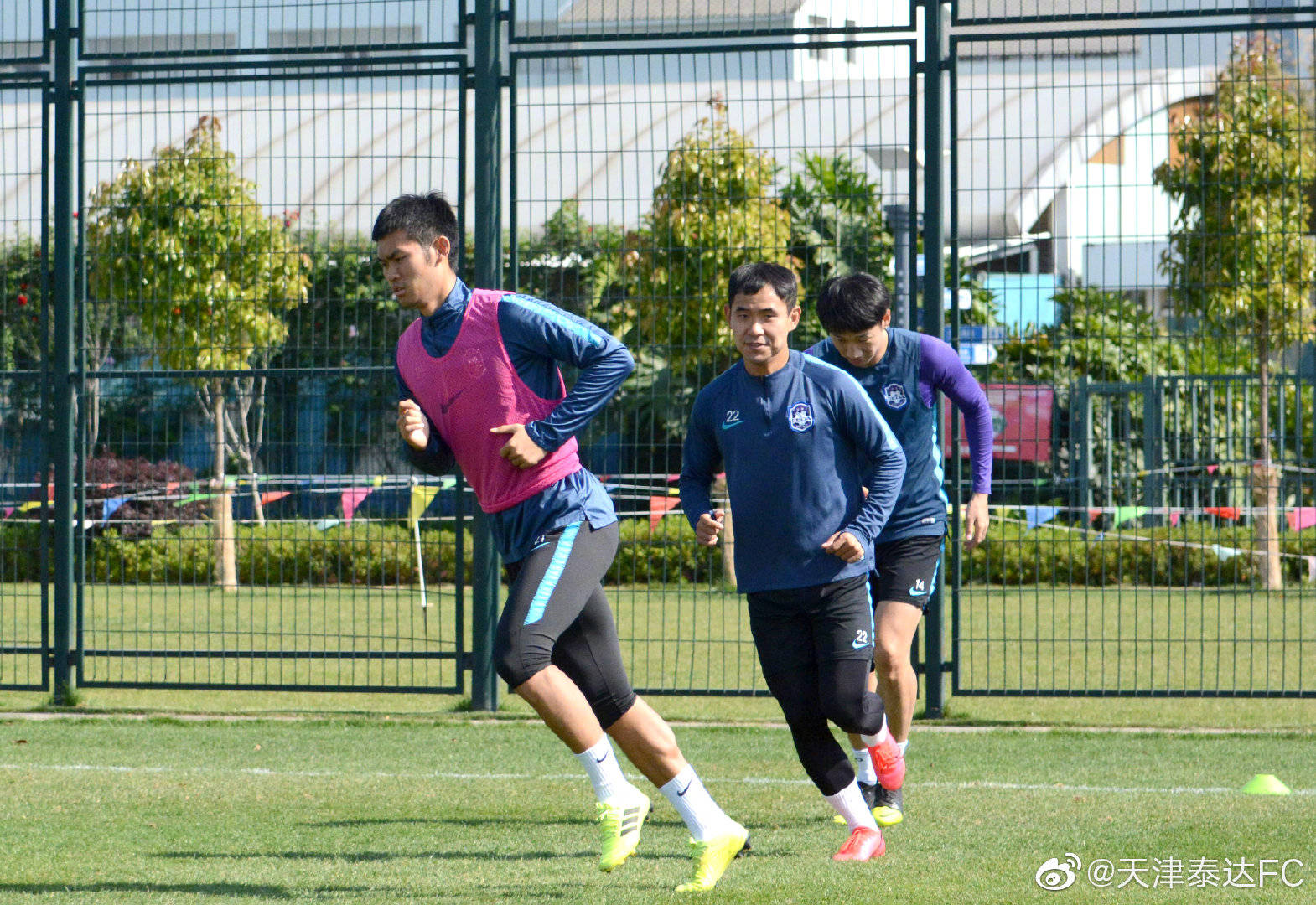 天津泰达客场战平广州富力,难分胜负 天津泰达客场战平广州富力,难分胜负