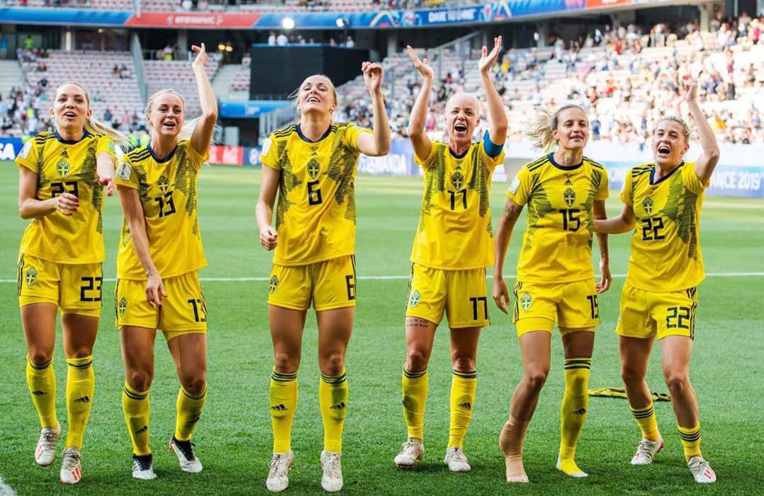 瑞典队逆转胜利,欧预赛中走出困境 瑞典队逆转胜利,欧预赛中走出困境