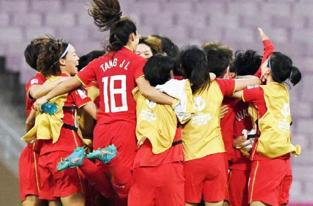 女足比赛中,中国队夺得冠军 女足比赛中,中国队夺得冠军