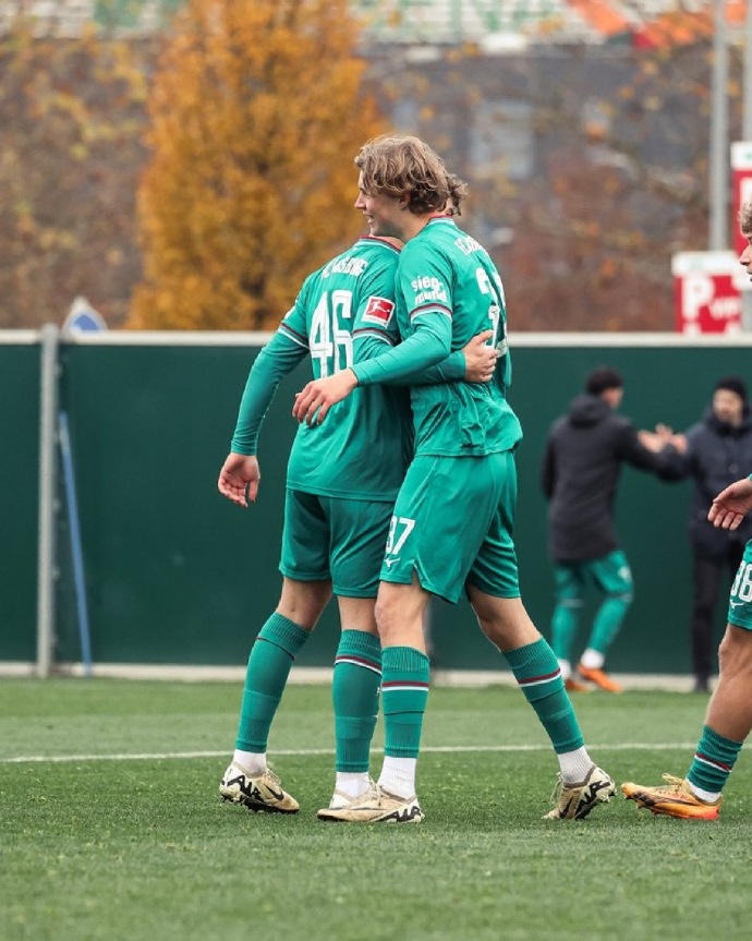 奥格斯堡防守失守,连续多场比赛失球不断 奥格斯堡防守失守,连续多场比赛失球不断