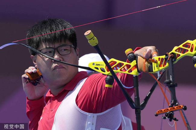 勒沃库森神奇逆转奥格斯堡，完成惊险逆转