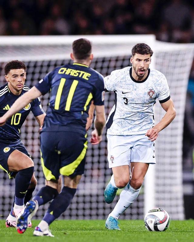 葡萄牙扳平比利时,点球大战晋级欧锦赛四强! 葡萄牙扳平比利时,点球大战晋级欧锦赛四强!