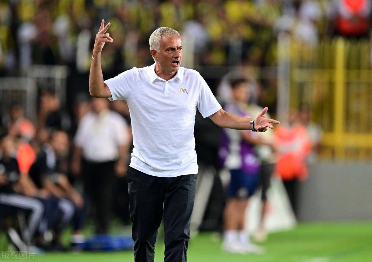 荷兰中场加盟法甲劲旅,目标夺冠希望 荷兰中场加盟法甲劲旅,目标夺冠希望