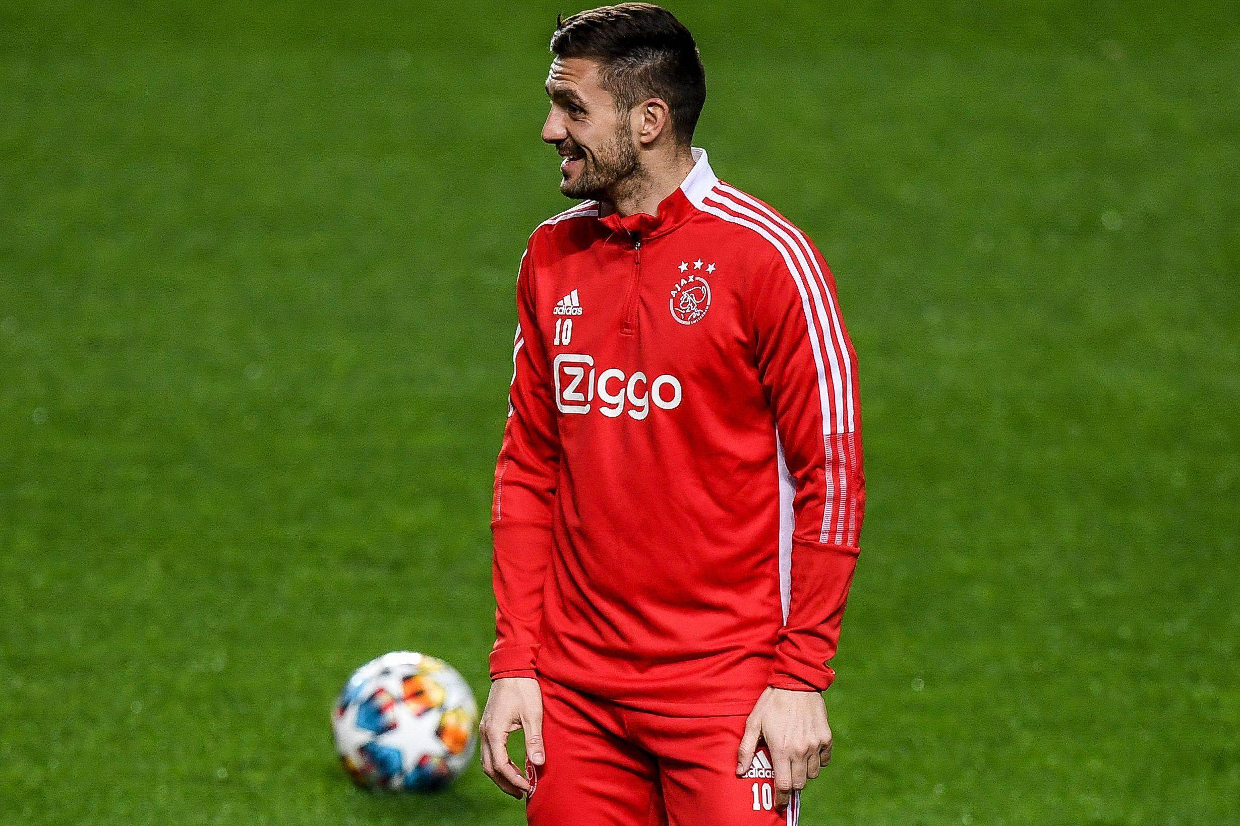 阿贾克斯阵容出现人员变动,备战决赛 阿贾克斯阵容出现人员变动,备战决赛