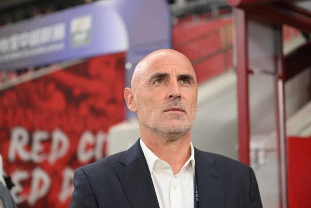 斯图加特连败下课传言四起,主教练现寻新希望 斯图加特连败下课传言四起,主教练现寻新希望