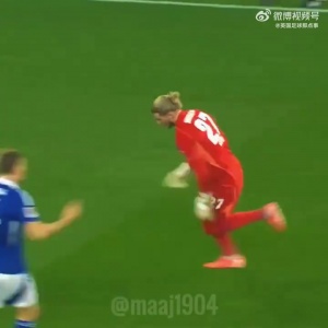 沙尔克04战胜困境，咬牙坚持寻找胜利之路