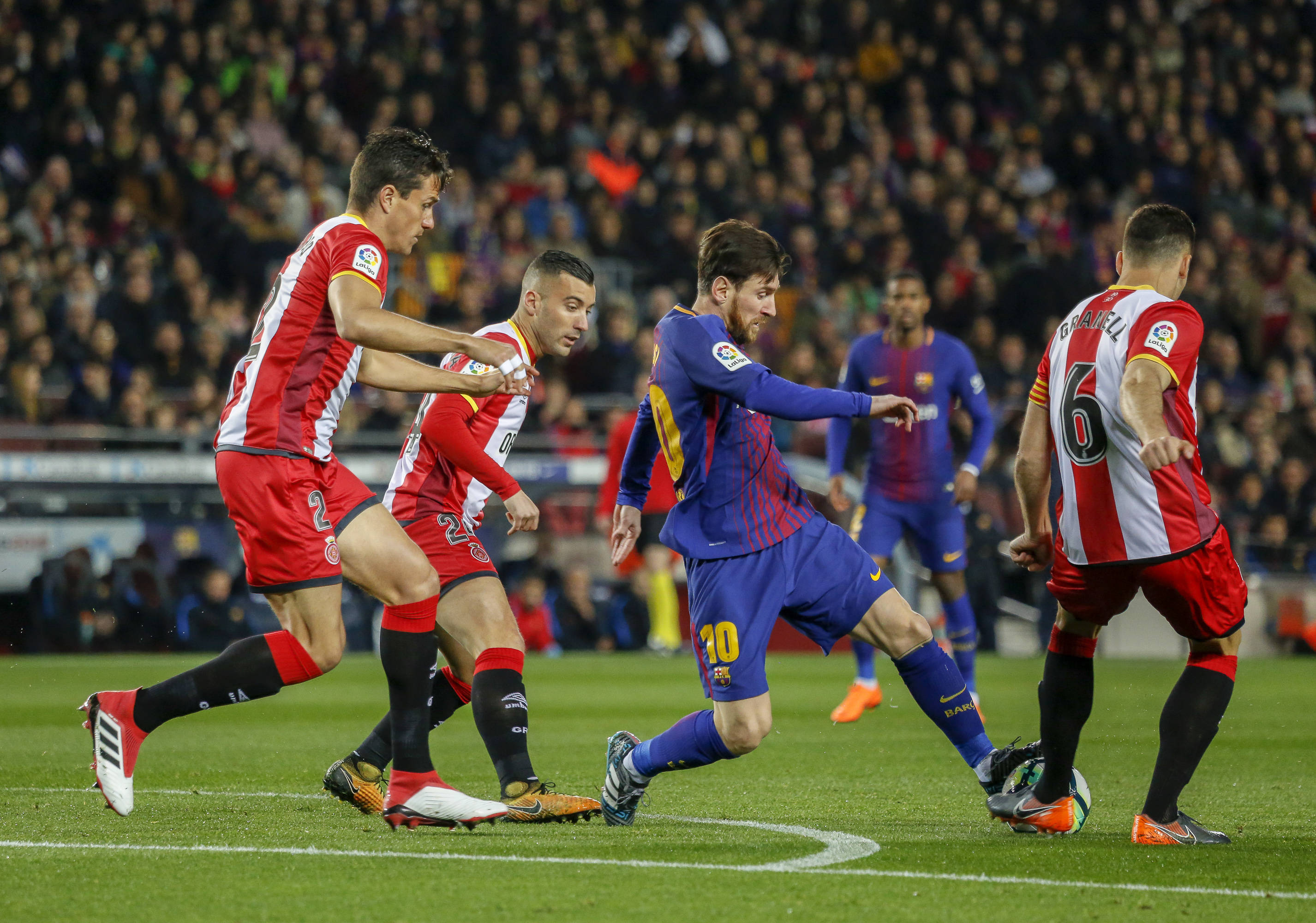 汉堡SV在主场战胜对手，保持胜利势头