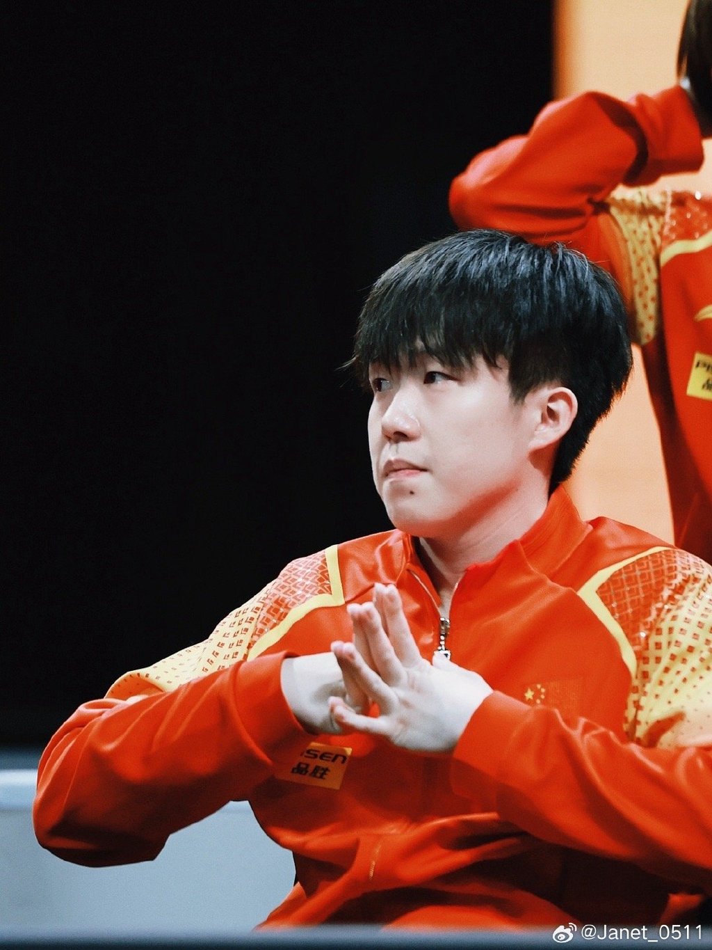 火爆对决:击剑选手武艺高强 火爆对决:击剑选手武艺高强