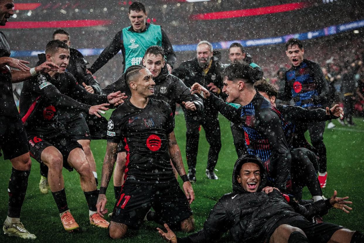 阿贾克斯在欧冠比赛中惊险逆转 阿贾克斯在欧冠比赛中惊险逆转