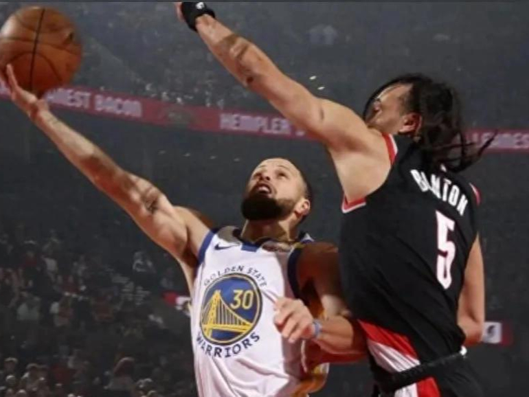 勇士大胜开拓者,库里独揽全队得分! 勇士大胜开拓者,库里独揽全队得分!