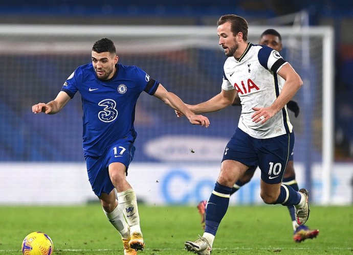 热刺客场取得关键胜利，继续追赶领跑积分榜的队伍