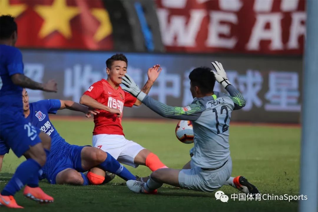 郑州峰耀主场大胜,终结中超主场不胜尴尬 郑州峰耀主场大胜,终结中超主场不胜尴尬