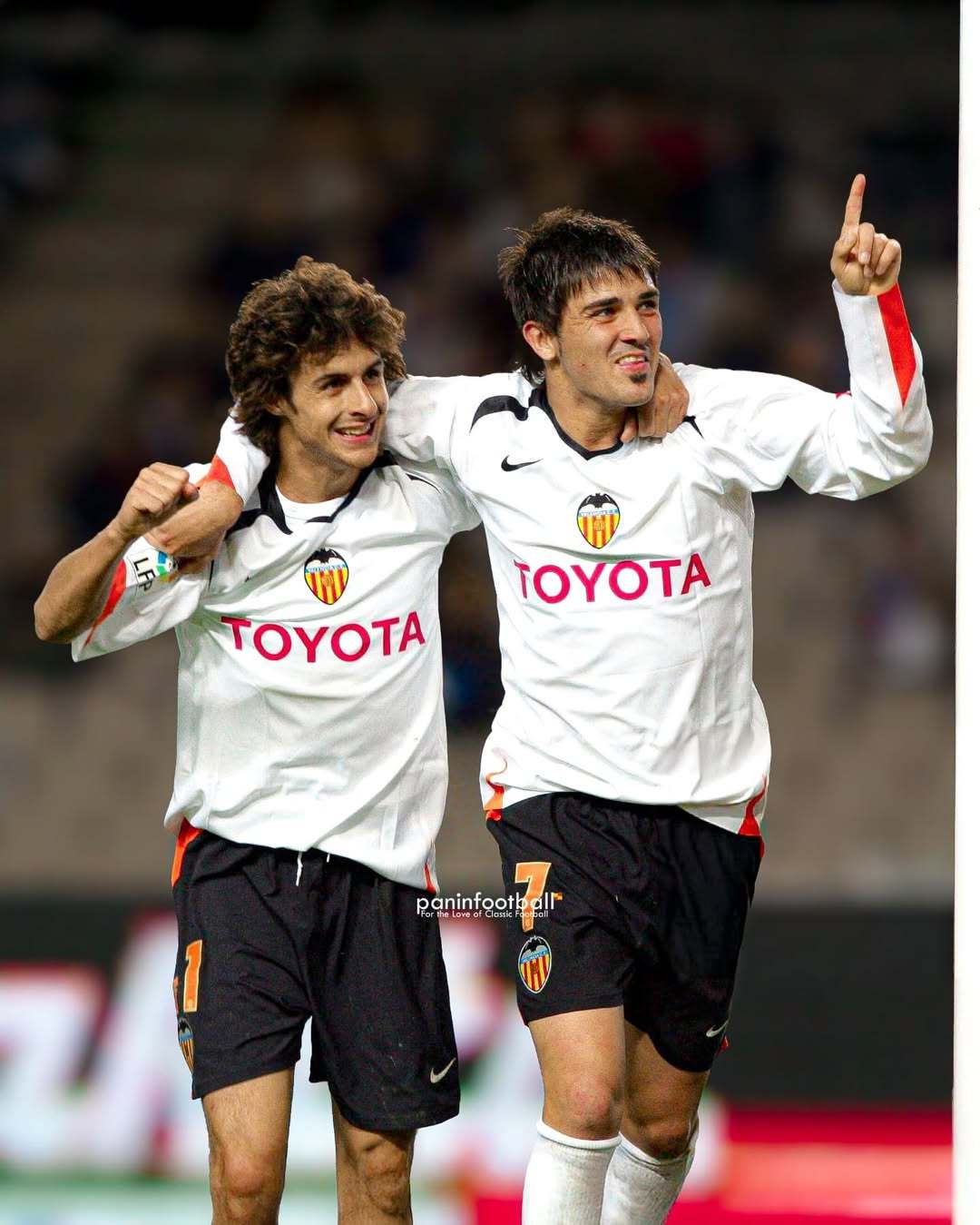 瓦伦西亚中锋完成帽子戏法，为球队赢得胜利