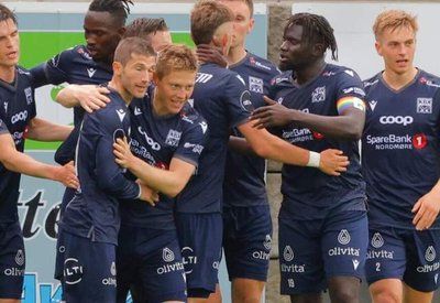 德信体育-国际足球赛事频频上演精彩一幕，球员表现突出