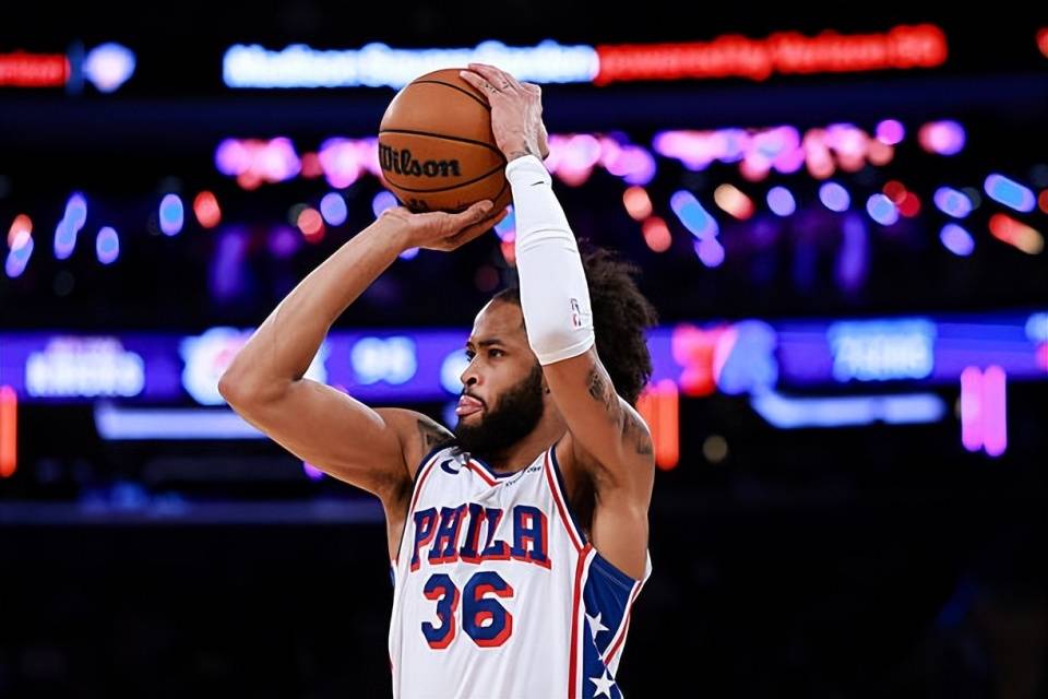 德信体育app下载-76人年轻天才发威，为球队带来胜利