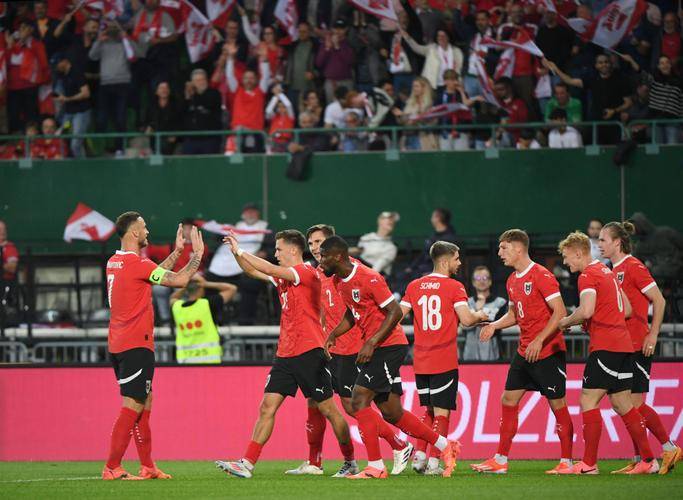 欧预赛比赛西欧劲旅全面崛起